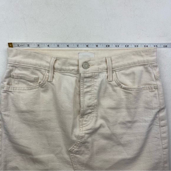 MOTHER The Tomcat slide mini fray skirt - Picture 3 of 11